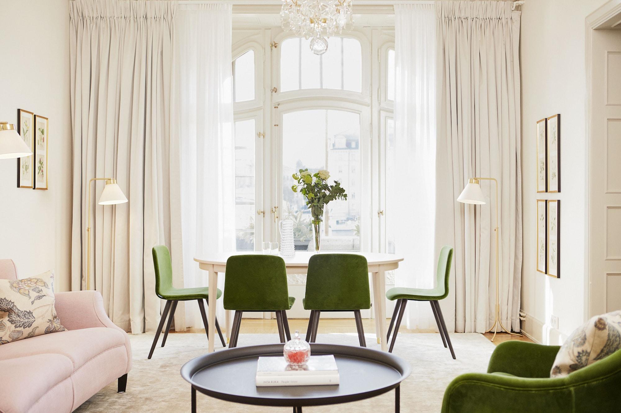 Hotel Diplomat Stockholm Ngoại thất bức ảnh A living room with curtains