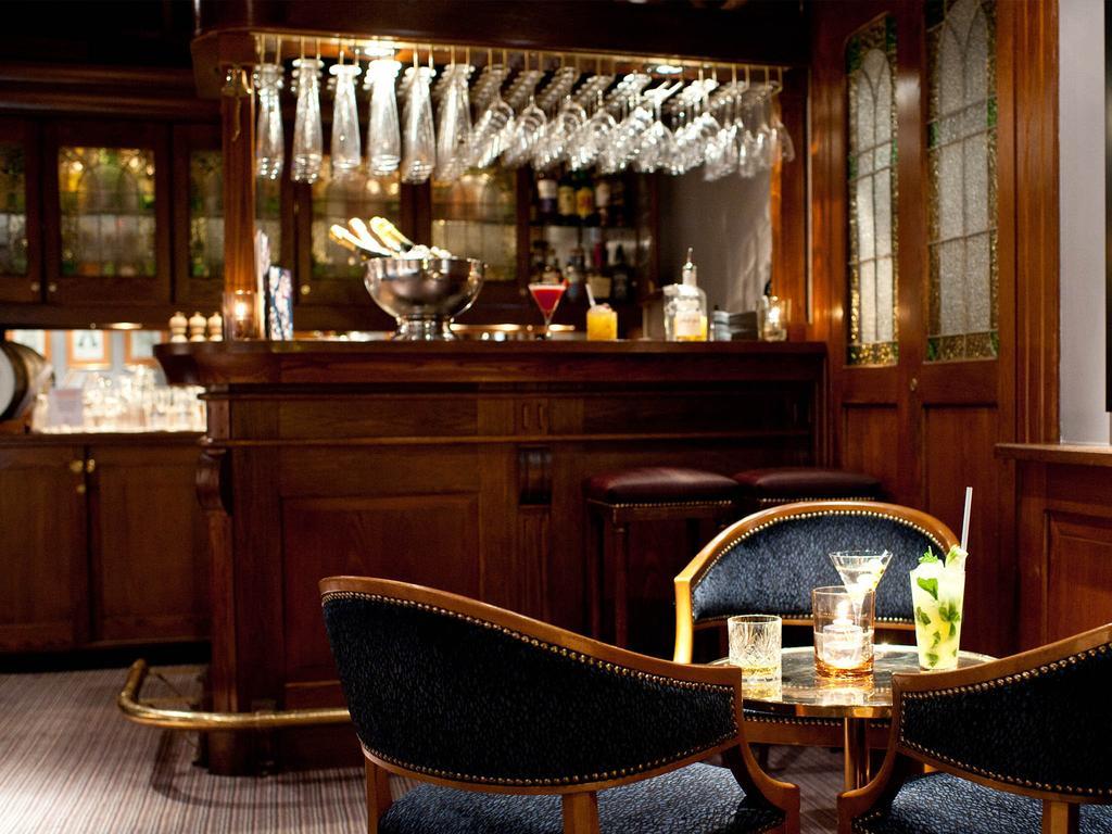 Hotel Diplomat Stockholm Ngoại thất bức ảnh The bar at the Savoy